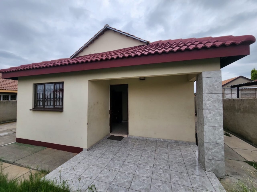3 Bedroom Property for Sale in Freedom Park North West